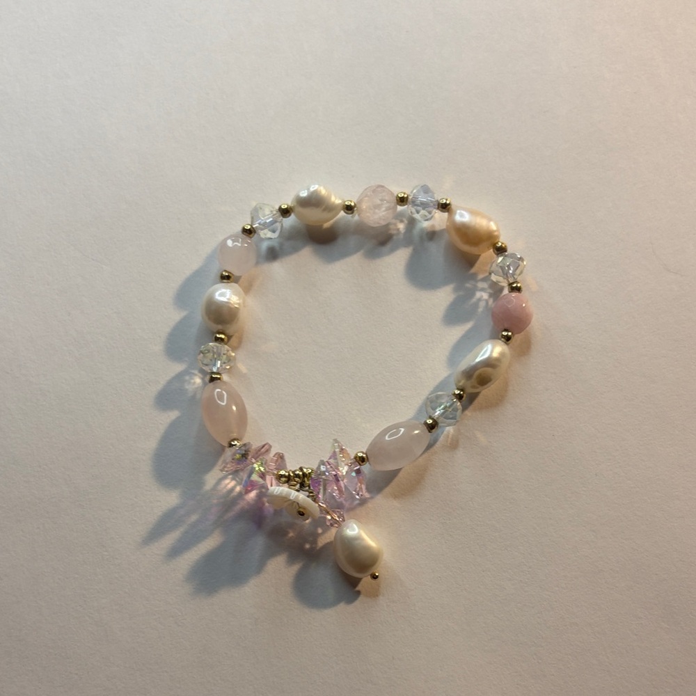 Elegant Pearl and Pink Beaded Bracelet